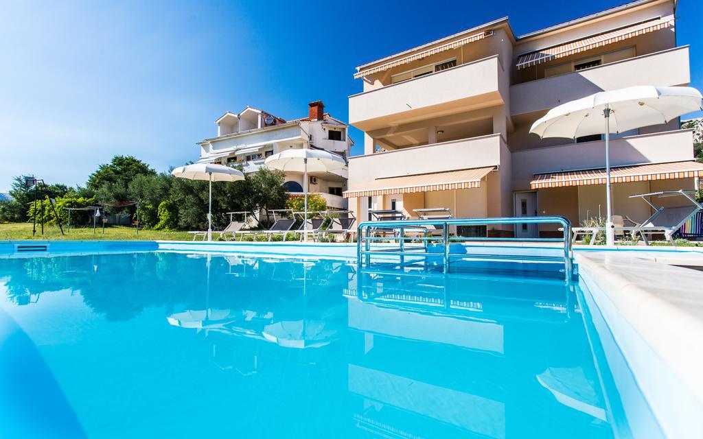 Apartments Viktorija باشْكا المظهر الخارجي الصورة